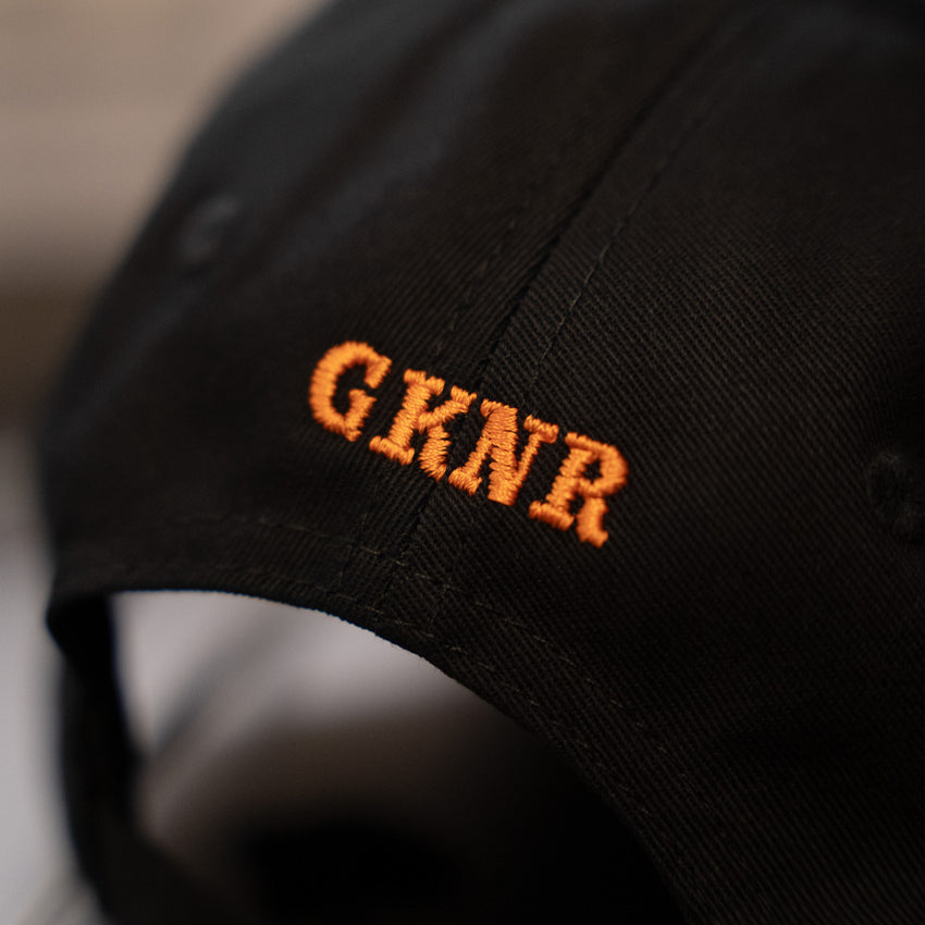 Casquette noire brodée TAUREAU